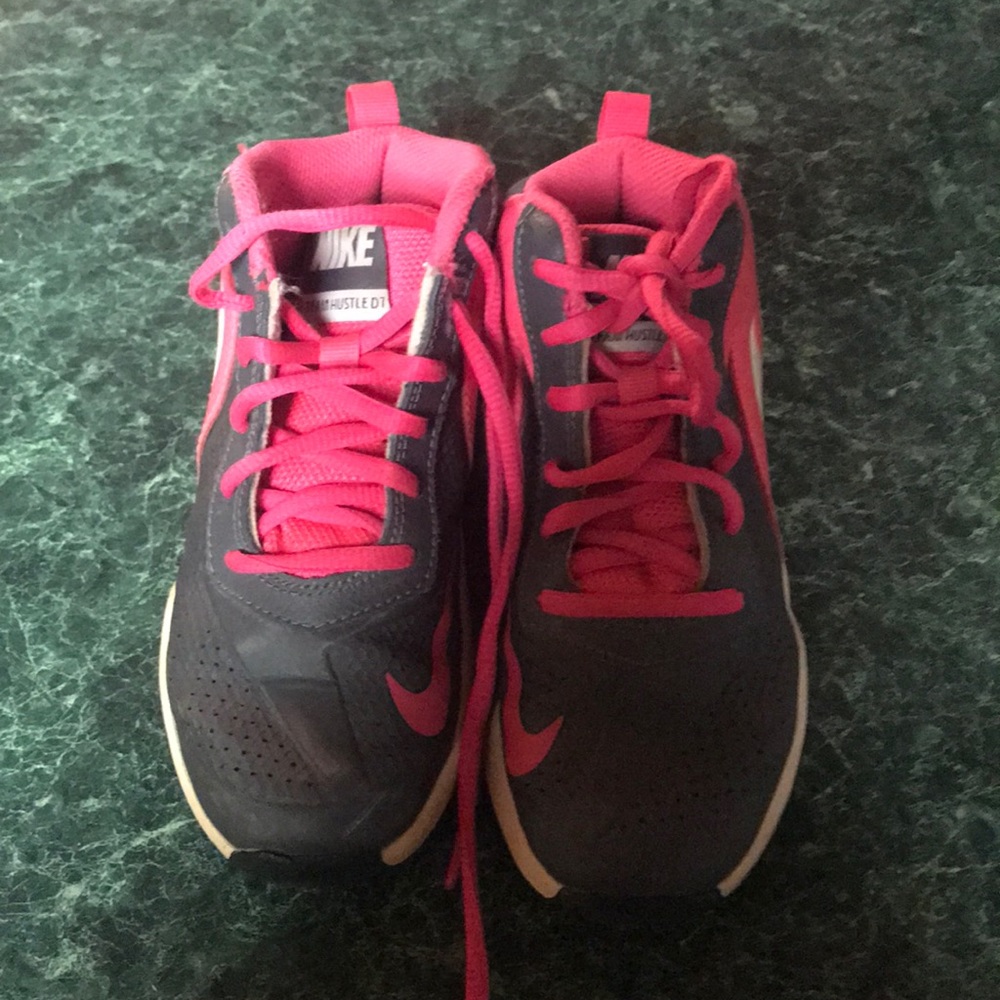Girls high top Nike tennis shoes